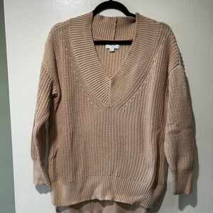 Cream oversized V-Neck Sweater